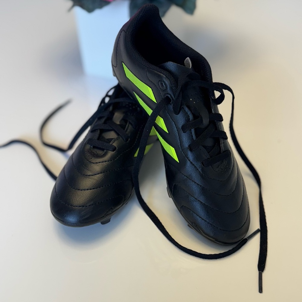 Adidas Golettto VIII FG J Youth Soccer Cleats Size 4.5-New In Box w/Minor Flaws